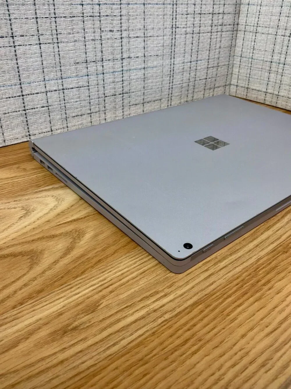Microsoft Surface 2 15 i7-8th Gen 16GB 512GB SSD 6GB GPU Win11 Pro